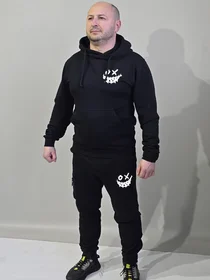 Cпортивный костюм: Темный призрак